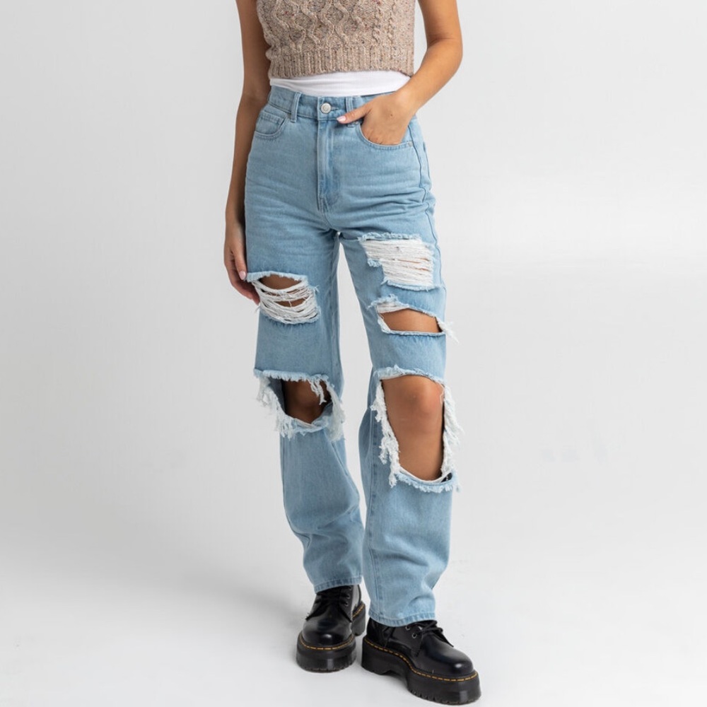 RSQ women’s light wash baggy jeans